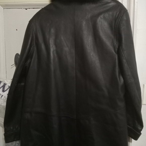 Tiboa Womens Leather coat with fur collar - Picture 6 of 6